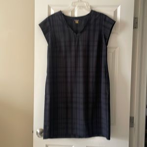 Eddie Bauer dry fit dress size L